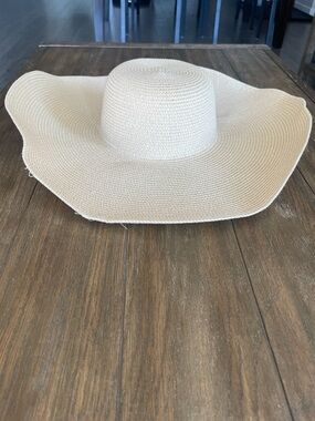 Dynamite Wide Brim Straw Sun Hat - Cream
